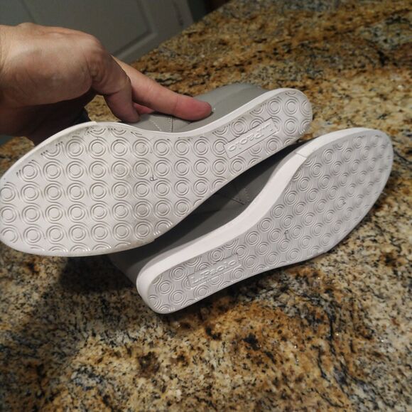 Linea Paolo Freshton High Top Leather Wedge Sneaker Ankle Bootie Gray Size 6.5 M - Picture 10 of 12